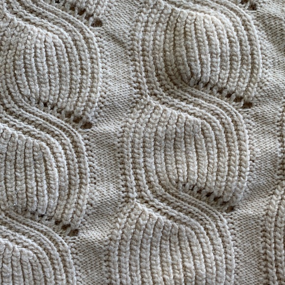 WHITE TURTLENECK SWEATER - Picture 6 of 8